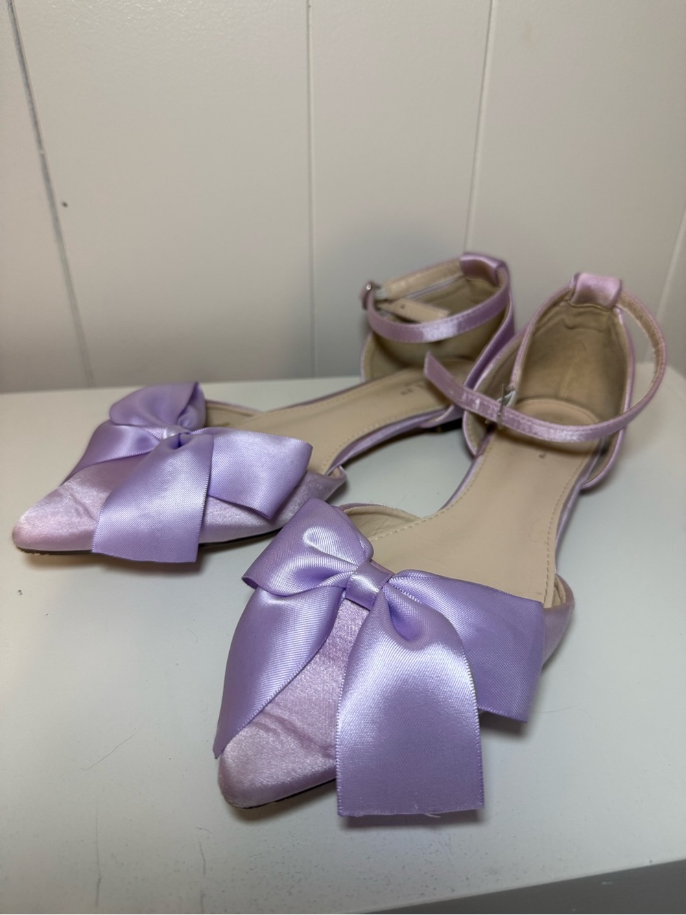 Kailee P Lavender Satin Pointed-Toe Bow Ankle-Strap Flats